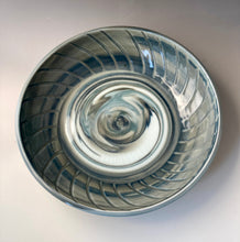 Load image into Gallery viewer, Serving Bowl Interior Curve Flute
