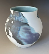 Load image into Gallery viewer, Small Sphere #3421
