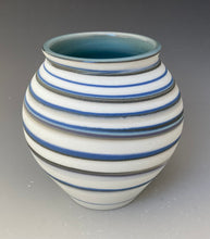 Load image into Gallery viewer, Small Sphere #3347
