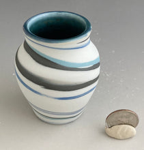 Load image into Gallery viewer, Mini bud vase #7
