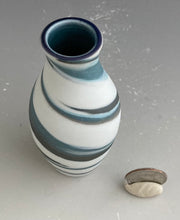 Load image into Gallery viewer, Mini bud vase #4

