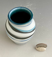 Load image into Gallery viewer, Mini bud vase #7
