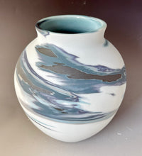 Load image into Gallery viewer, Medium Sphere Vase #3433
